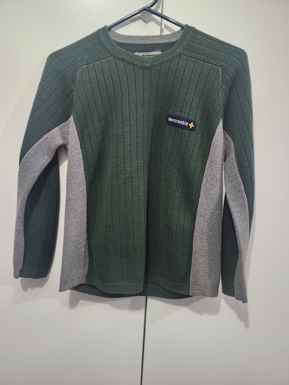 Abercrombie & Fitch Green and Gray Ribbed Knit Sweater